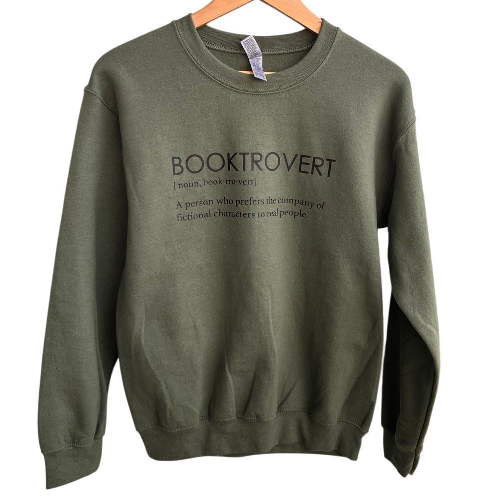 NWT Booktrovert Graphic Crewneck Sweatshirt Olive Green Gildan Heavy Blend Small